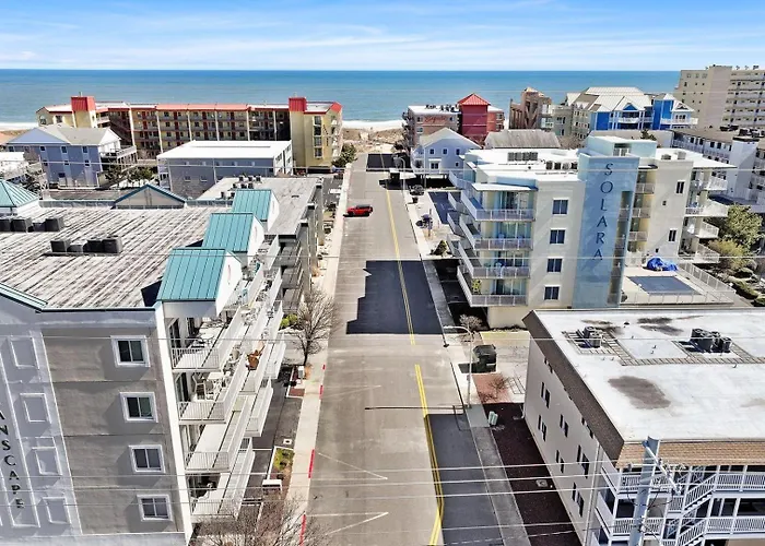 Oceanscape 402 Apartment